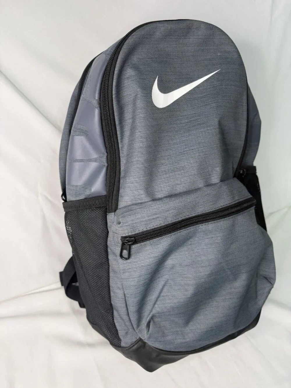 NIKE Unisex Gameday Gym Training Backpack Gray Black